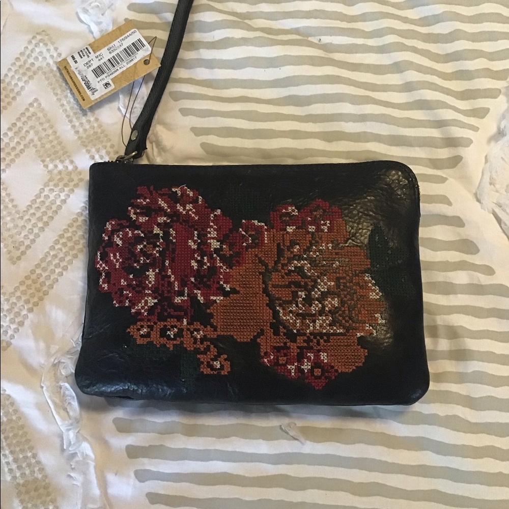 Patricia Nash Cross-Stitch Cassini Wristlet